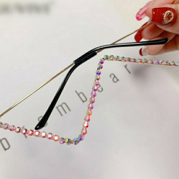 🕶️Fashion Rimless Triangle Rhinestone Sunglasses - Picture 2 of 3